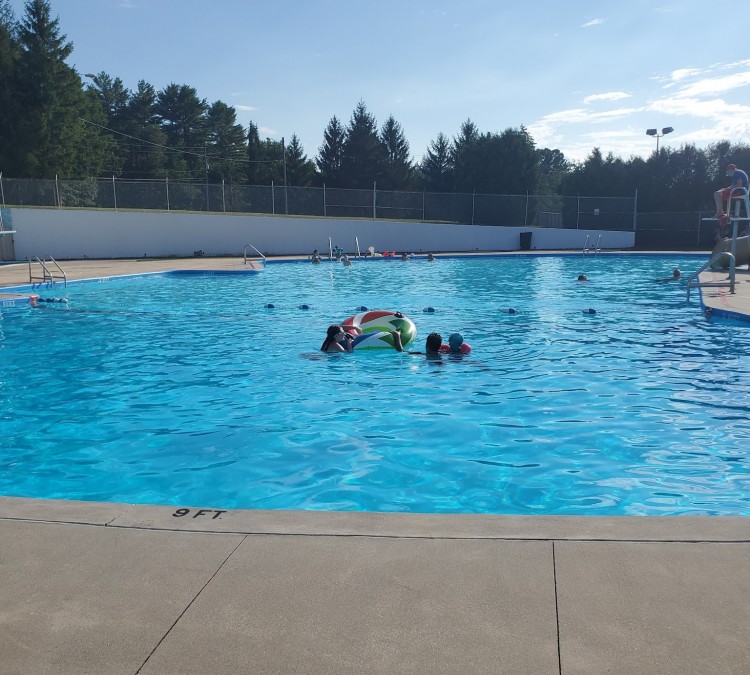Lake Wynonah Community Pool (Auburn,&nbspPA)